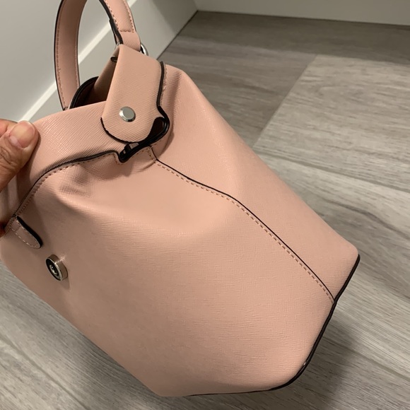 Guess Mini Frame Satchel - Picture 6 of 11